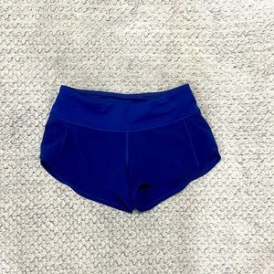 lululemon size 2 blue speed up shorts!! 2.5 in